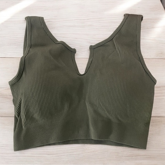 NWT  2 piece Workout Set - Picture 2 of 3